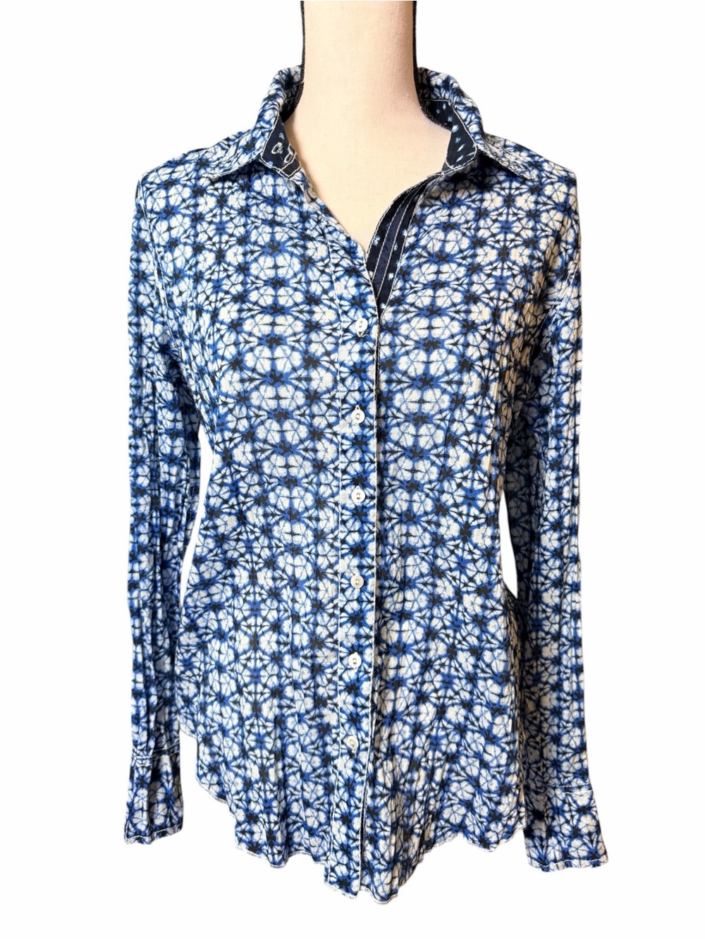 Cino Jaipur Indigo Long Sleeve Button Up Crinkle Blouse Blue White Size Medium